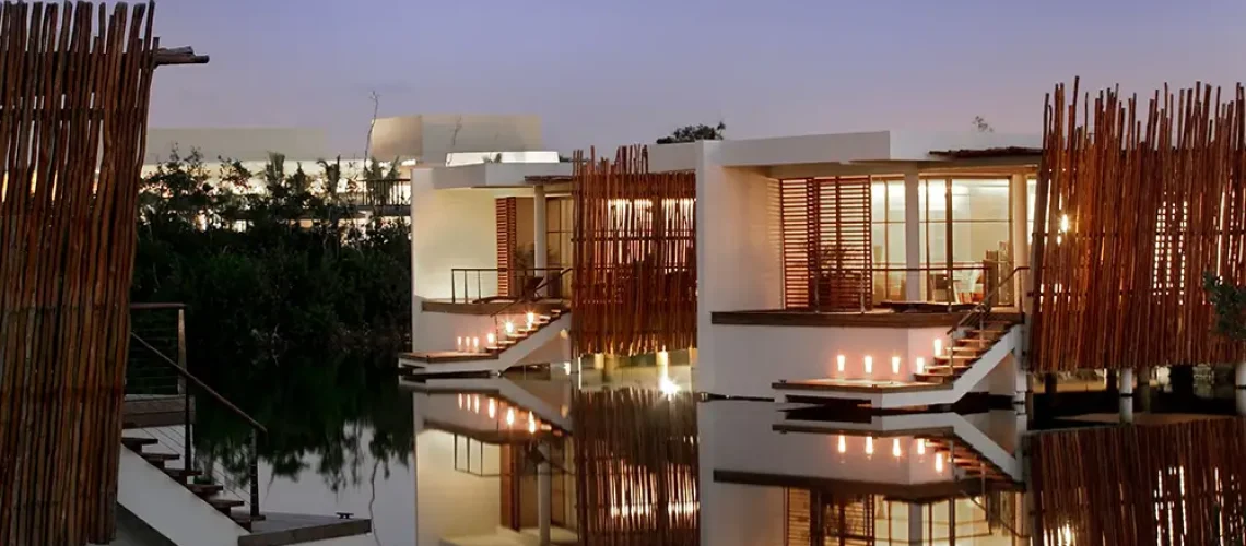 Rooms along Lagoon